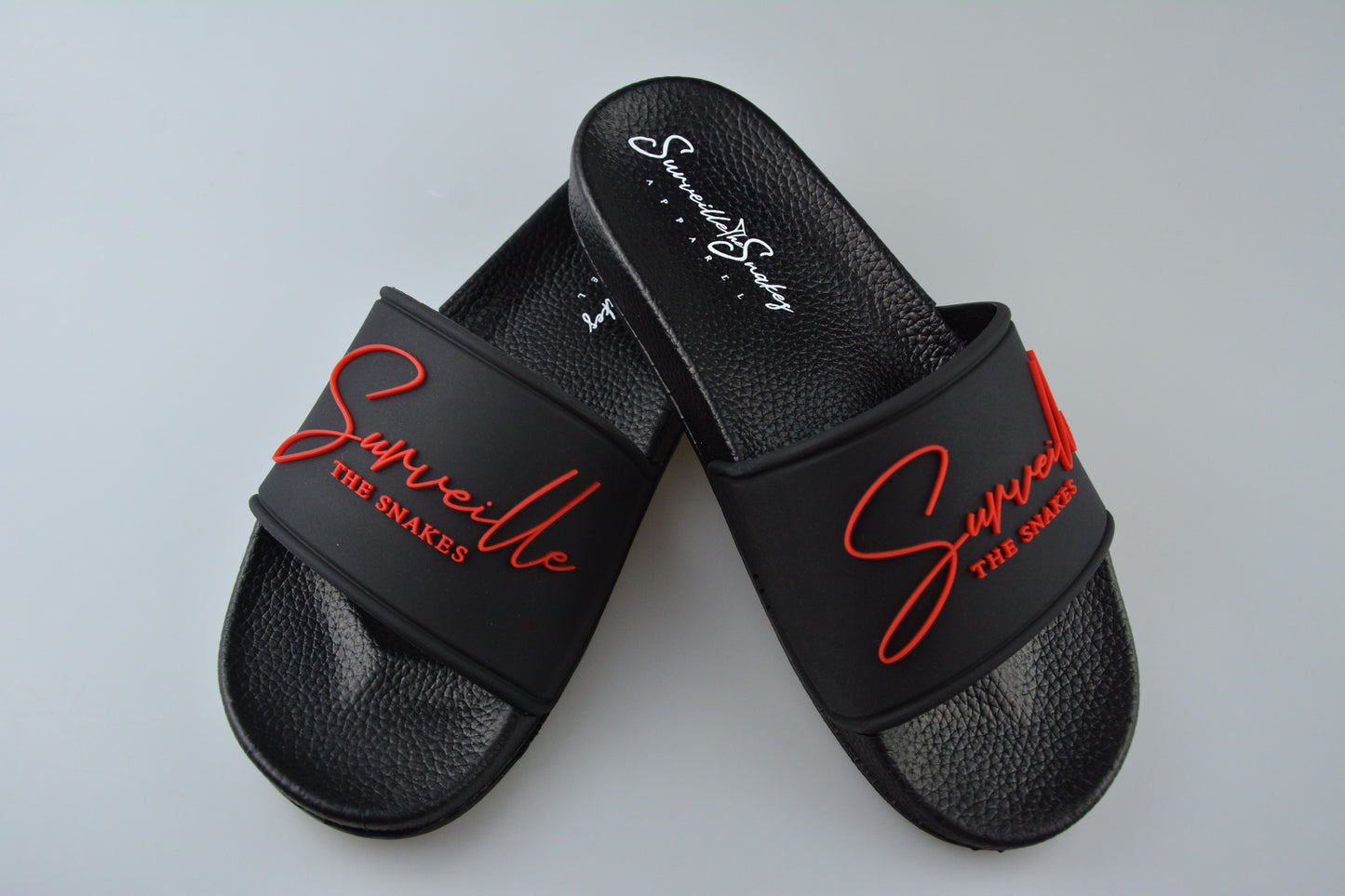 "Surveille" Signature Slides